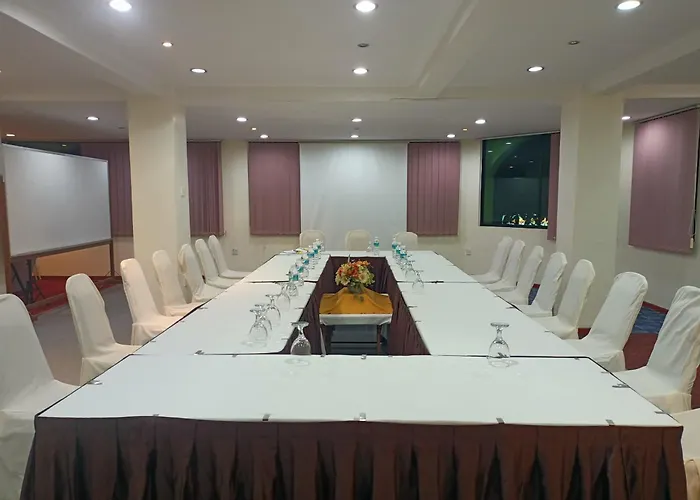 D'Feringghi Hotel
